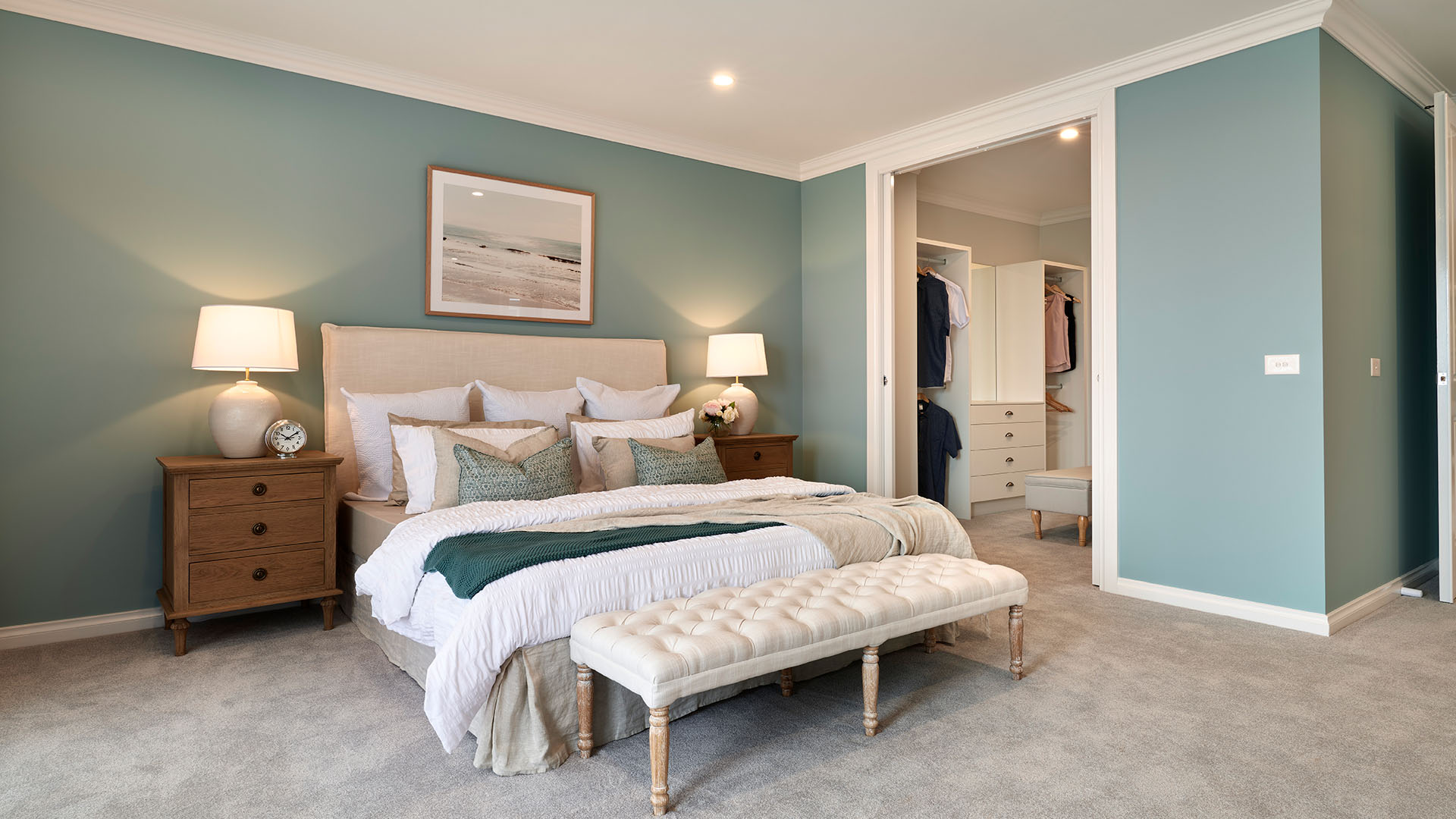 lih-webimg-land_Newport390_newgate_bed1